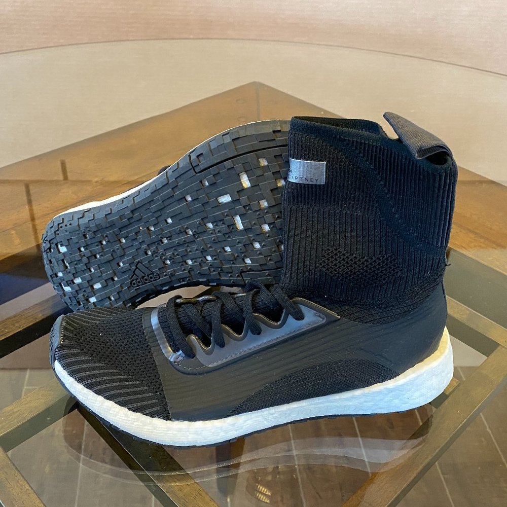 Women's Adidas Stella Mccartney PulseBoost HD Mid Size 7 Black White